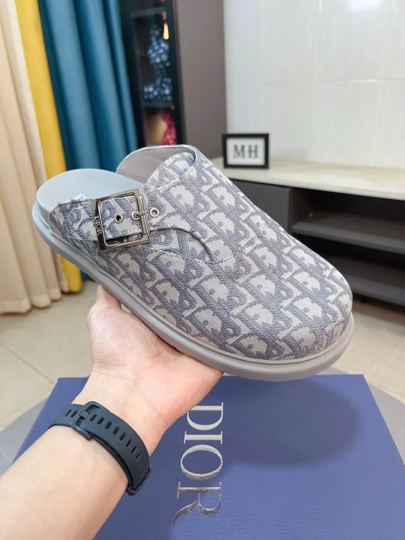 Men's shoes 💰380🌸🌸【Dior】Top purchasing agent 🇮🇹 Di Street Male God half drag counter synchronization, uppers imported from Italy with D logo fabric, high-quality complex splicing craftsmanship, soles: original soles specially provided by the original factory, exclusive event molded soles super comfortable, original factory single goods, 🔍🔍high quality, you can enter and exit the counter at will, welcome to compare, size number 38-45 (order 46)